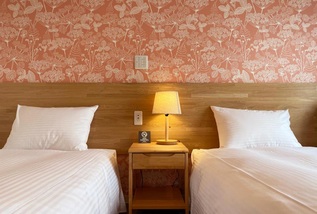 Hotel Hanafuji Inn Nakafurano Екстер'єр фото
