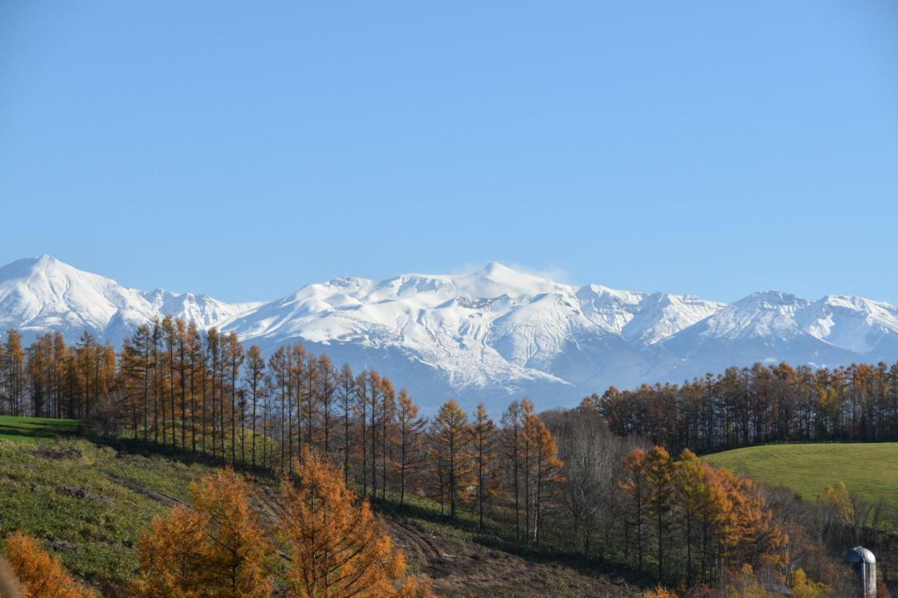Hotel Hanafuji Inn Nakafurano Екстер'єр фото