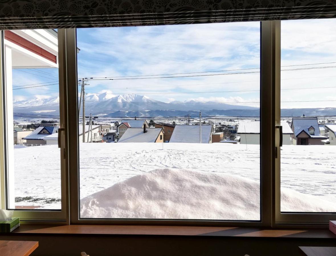 Hotel Hanafuji Inn Nakafurano Екстер'єр фото